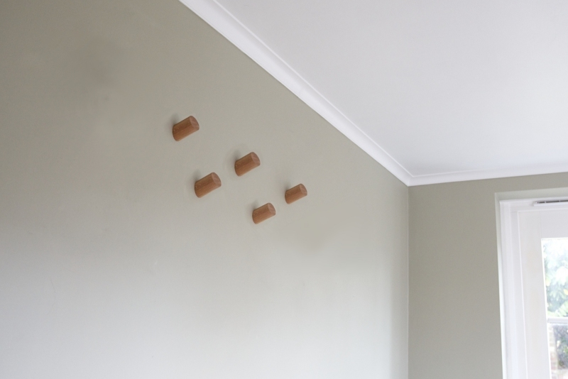 Scott Morris Furniture Round Oak Pegs